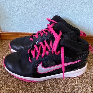 Youth 6.5 Nike high top basketball shoes